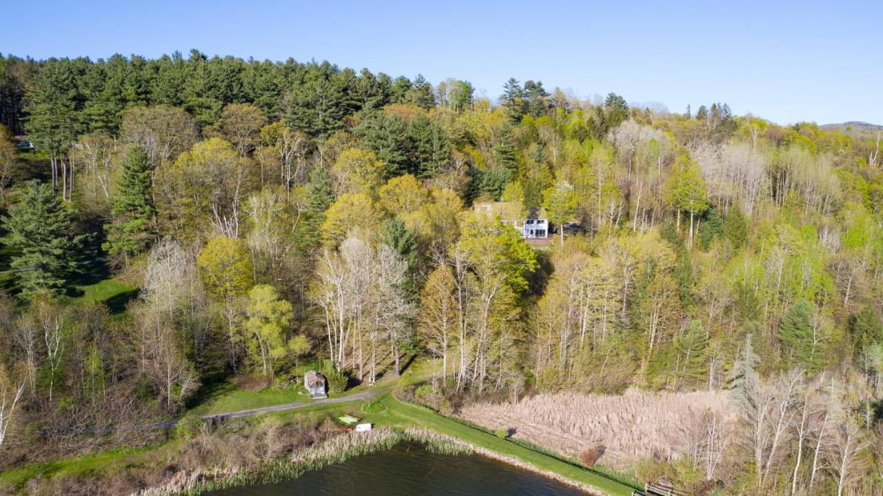 Private Home Overlooking Stevens Lake Грейт Барингтън Екстериор снимка